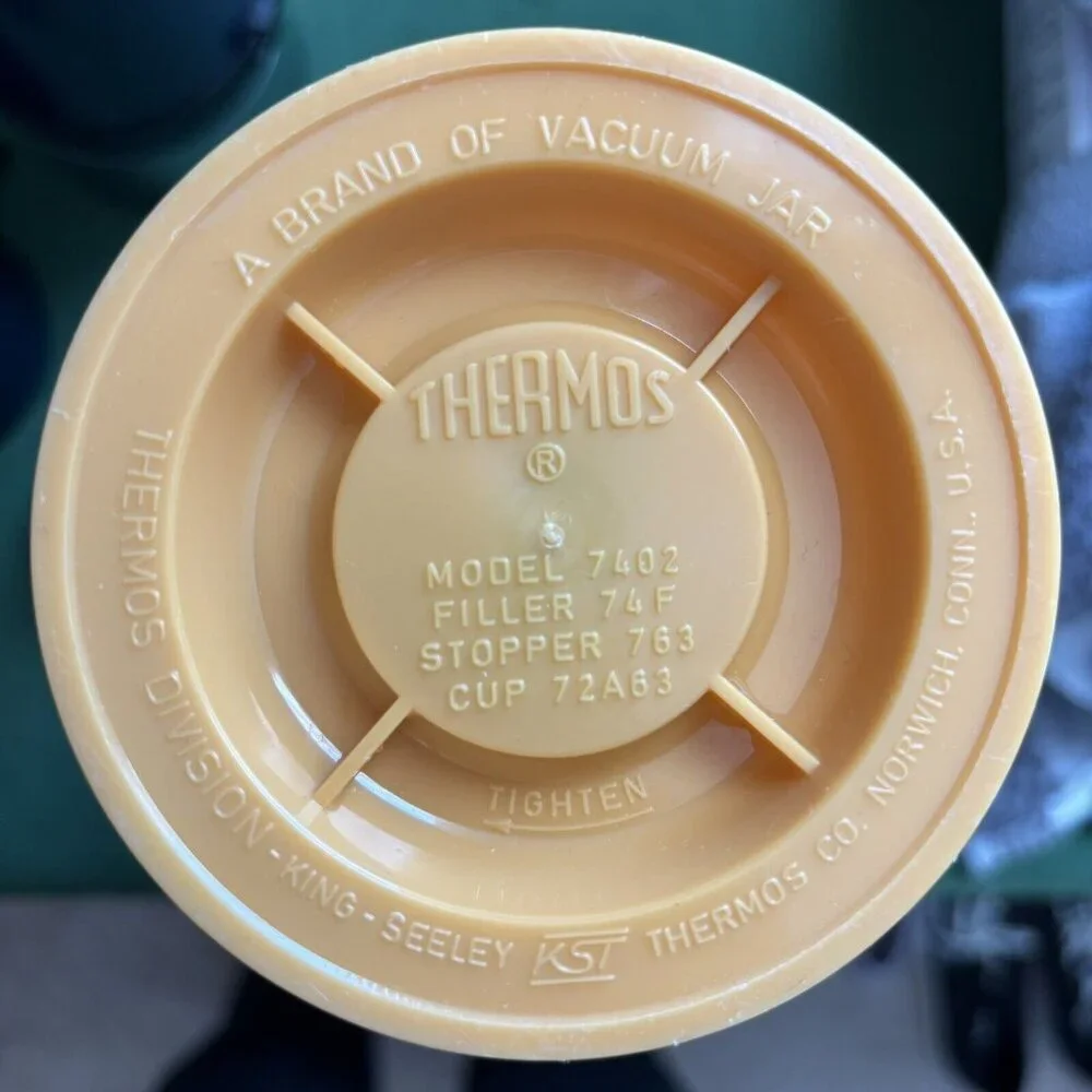 THERMOS KING Seeley Wide Mouth 24 OZ Yellow 7402 Removable Liner Stopper Vintage